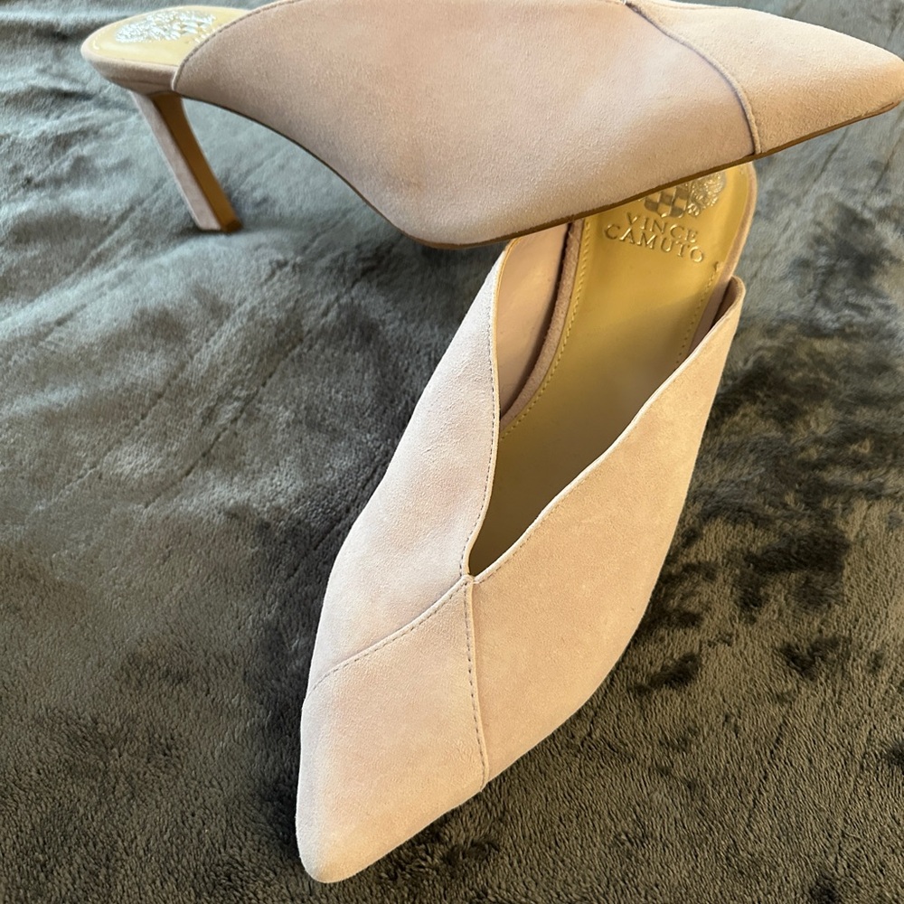Vince Camuto Women's Cream Suede Mules